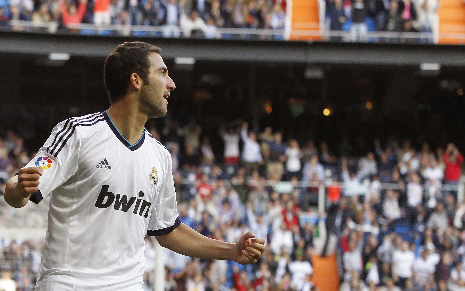 梅西绝杀瞬间震撼球迷，助巴萨队逆袭晋级，梅西助攻巴萨重返榜首