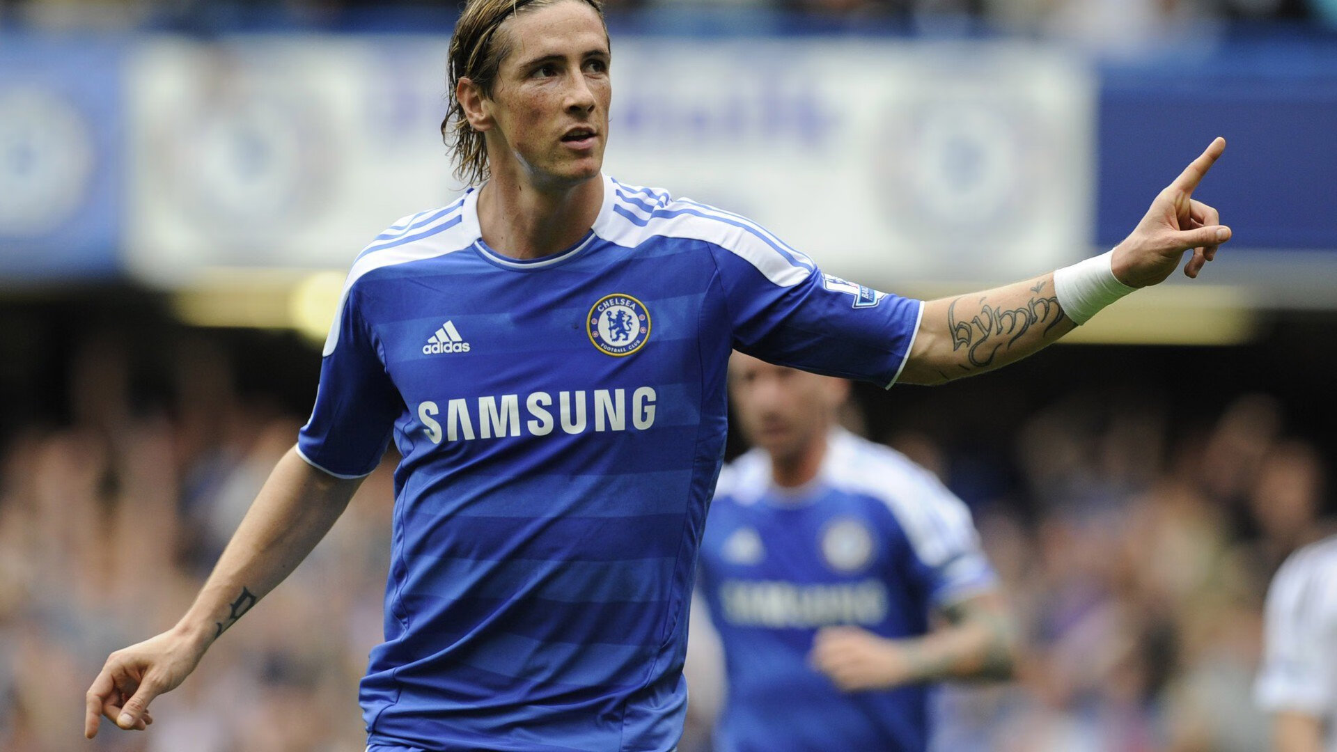 九游官方网站-“马科斯·梅特罗的防守技术与速度，为美洲狮队提供全方位保障”